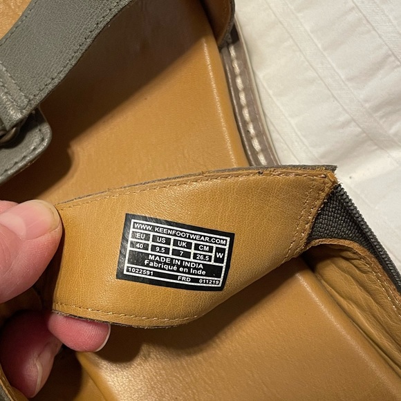 KEEN Leather Sandals - Picture 3 of 5